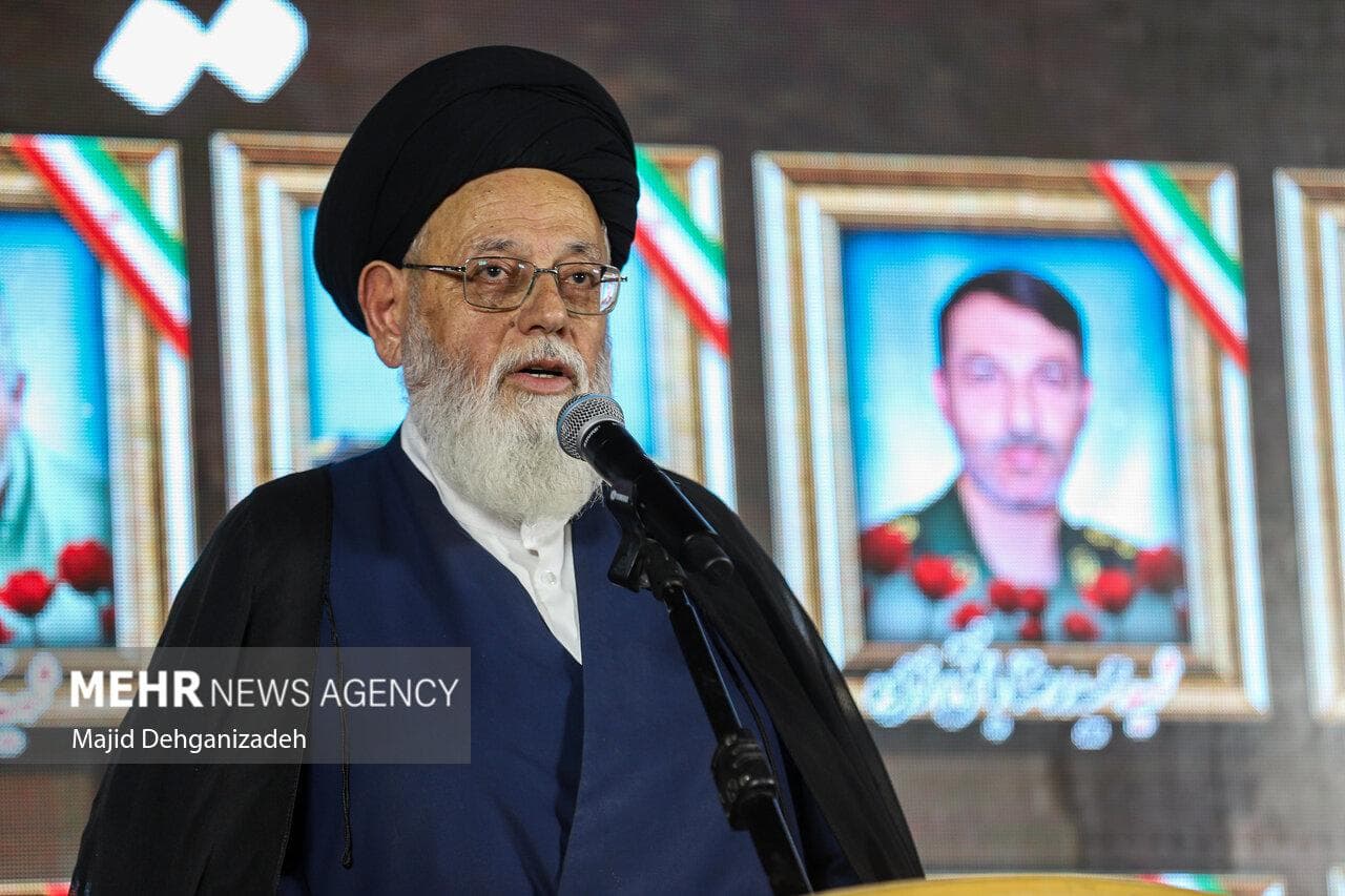 هم‌صدایی با دشمن محکوم است