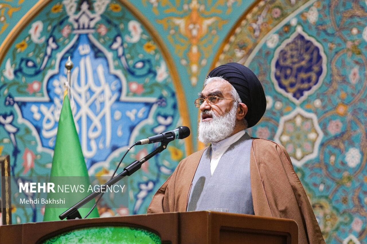 امتحانات الهی برای اصلاح مسیر انسانها است