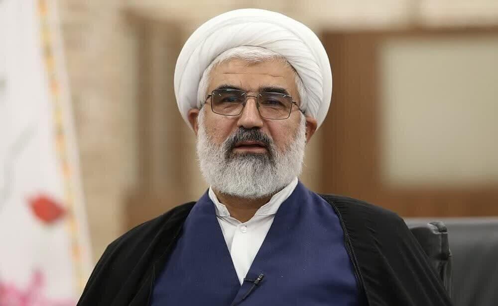 ارتش و سپاه ستون‌های اقتدار ملی هستند