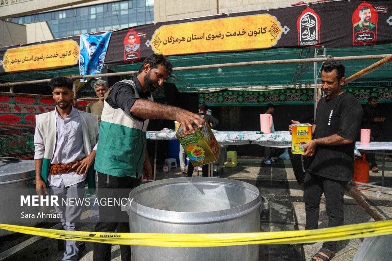 خدمت‌رسانی مواکب به زائران امام رضا(ع) در مشهد