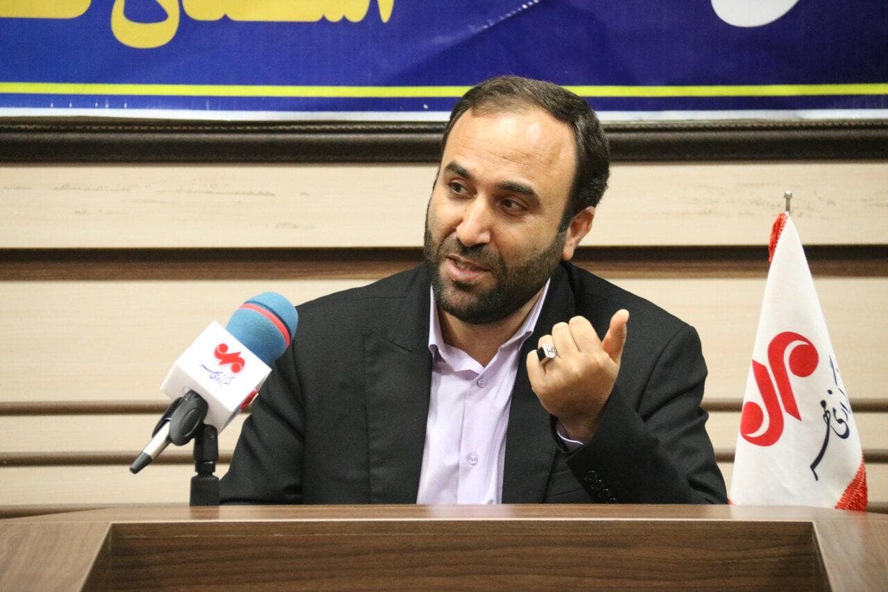پویش «مشق مهربانی» در کرمانشاه؛ اهدا نوشت‌افزار به دانش‌آموزان نیازمند