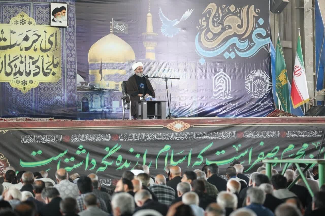 یاری نایب امام زمان (ع) یکی از مصادیق نصرت است
