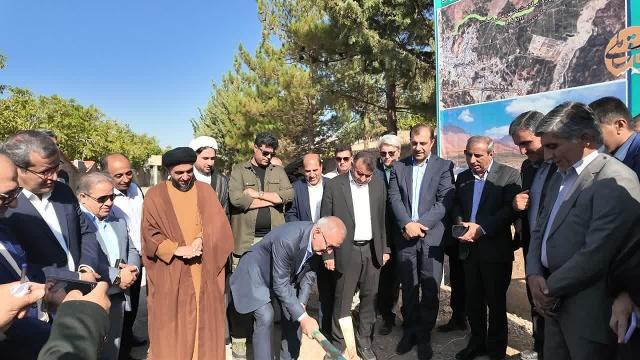 افتتاح و کلنگ‌زنی ۱۰۷ طرح عمرانی و اقتصادی در شهرستان دنا