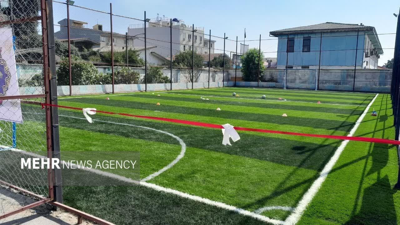 افتتاح زمین ورزشی با اعتبار ۷۲۰ میلیون تومان در انزلی