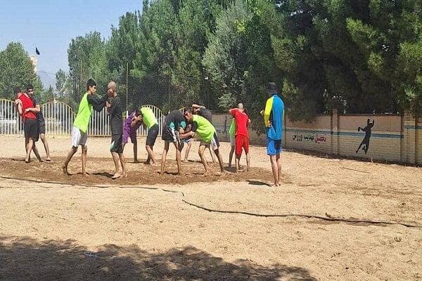 اردوی آماده‌سازی نفرات برتر کشتی ساحلی نونهالان لرستان برگزار شد