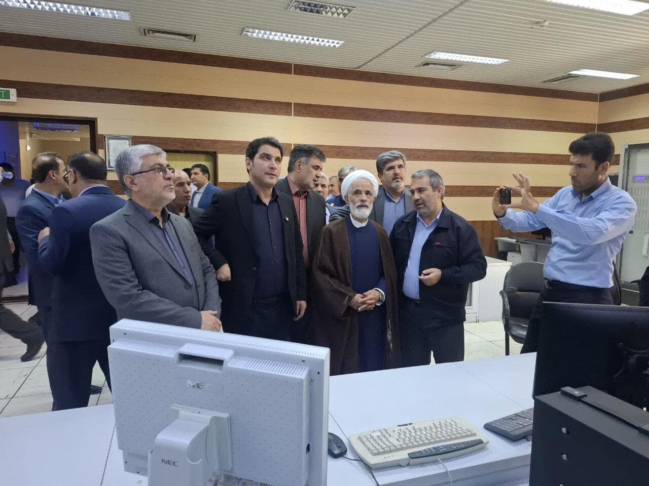 بازدید معاون حقوقی رئیس جمهور از نیروگاه سیکل ترکیبی سنندج