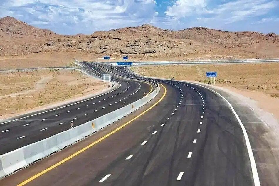 اعتراض ۴ نماینده شیراز به عدم کلنگ‌زنی قطعه ۸ آزادراه شیراز-اصفهان