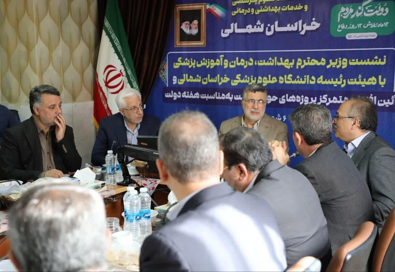 ضعف زیرساخت‌های آموزشی دانشجویان را به مهاجرت سوق می‌دهد
