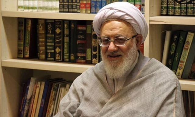 مجلس به قوانین مربوط به زیرساخت‌های مساجد بیش از پیش توجه کند