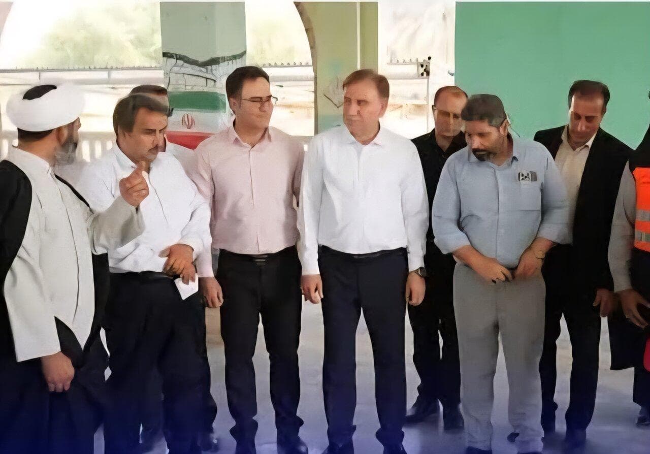 تنگستان شهدای بزرگی تقدیم کرده است