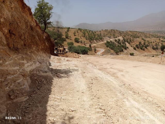 حذف ۷۲ هزار متر مکعب ترانشه در محور گرماباد