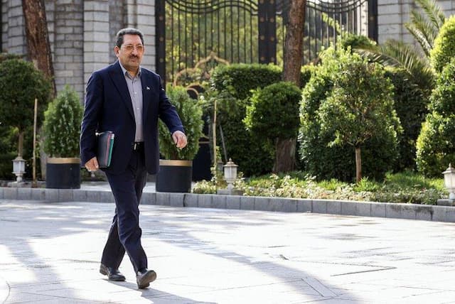 وزیر صمت از مراکز صنعتی در جنوب تهران بازدید کرد