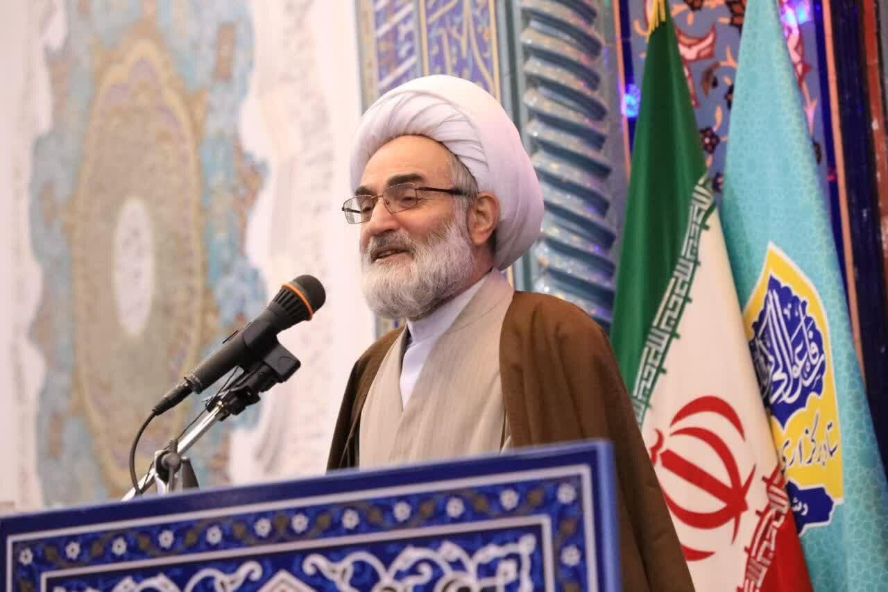 امام جمعه رشت: توجه به معیشت مردم در کنار پروژه‌ های عمرانی ضرورت دارد