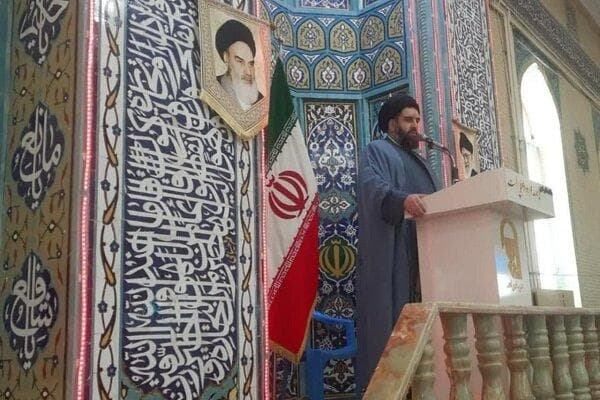 امام جمعه اسفرورین: اتحاد ملت ایران سد راه دشمنان شده است