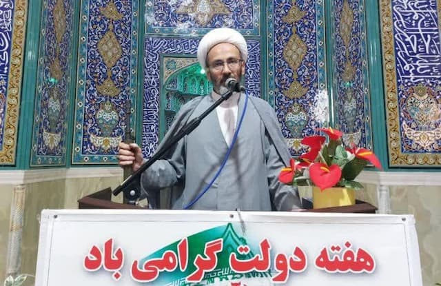 اتحاد و حمایت از دولت اولویت امروز کشور است