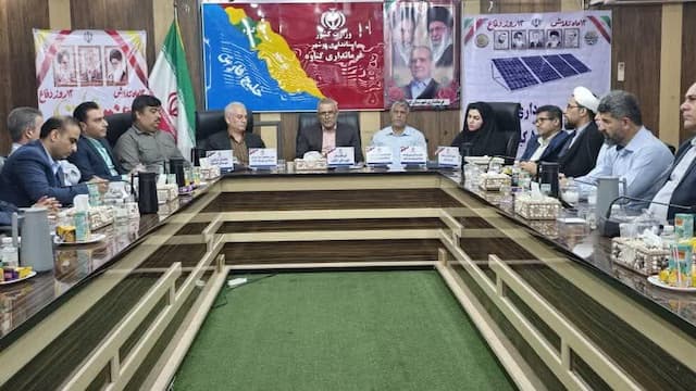 ادارات گناوه به پنل‌های خورشیدی تجهیز شوند