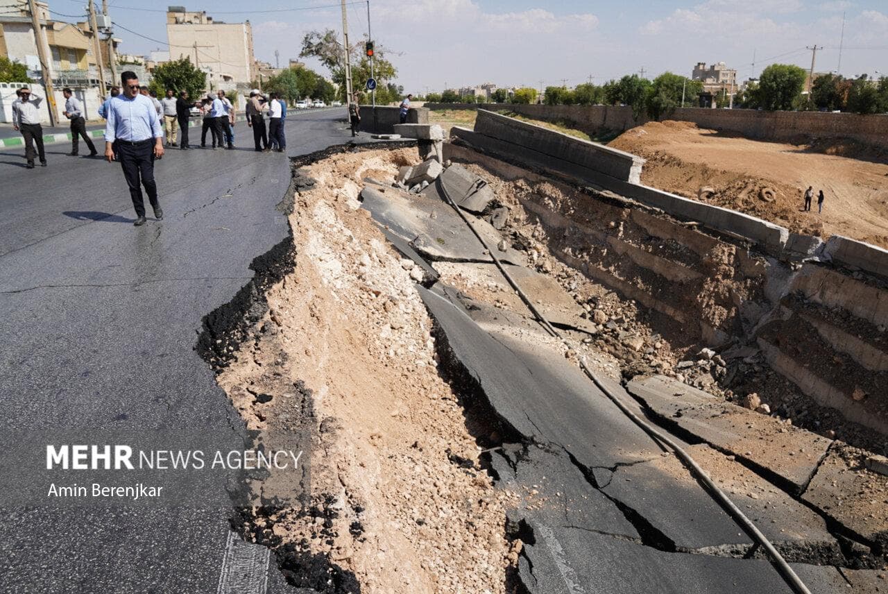 فرونشست تهران مانند یک خودکشی تدریجی است؛ بحران زیر پای پایتخت