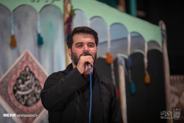 میثم مطیعی در رم مرثیه خوانی می کند