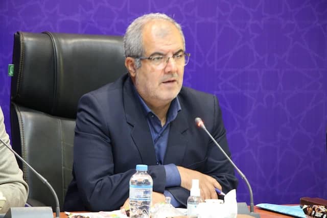 فرماندار البرز: نگاه همه‌جانبه به تولید ضامن پایداری اقتصاد است