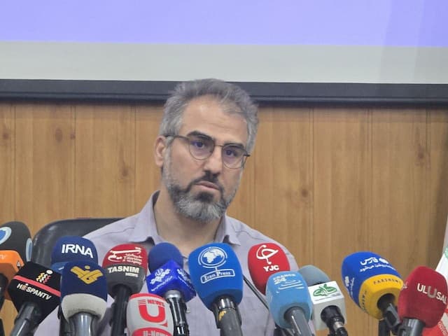 بررسی نقش هوش مصنوعی در درمان ناباروری و سرطان در کنگره رویان