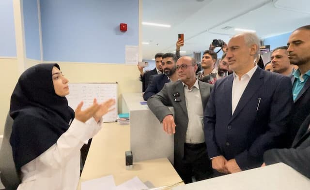 بازدید رئیس سازمان برنامه و بودجه از بخش الحاقی بیمارستان هاجر
