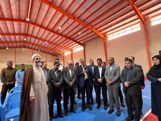 سالن ورزشی چند منظوره قشم به بهره‌برداری رسید