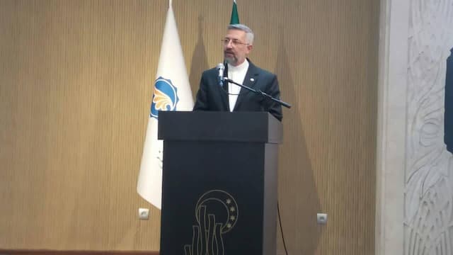 تسهیلات ویژه برای ایرانیان مقیم خارج؛ راه‌اندازی سامانه پرسمان