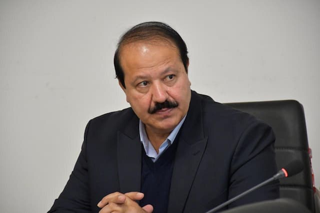فعالان اقتصادی گلستان در کنار نظام برای رفع مشکلات تولید ایستاده‌اند