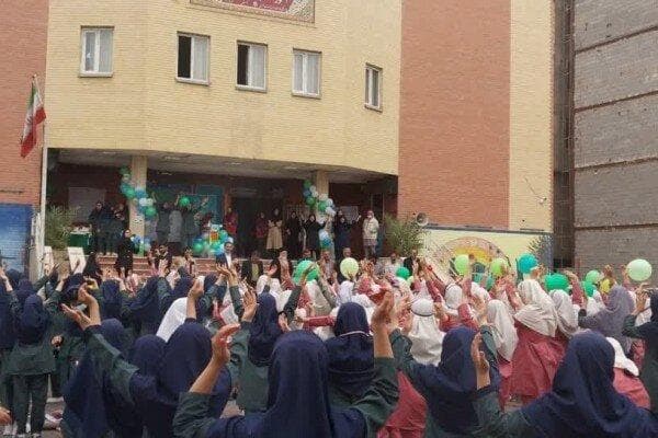 آماده سازی ۲۰۰ فضای آموزشی برای حضور بیش از۱۷ هزار دانش‌آموز در بردسکن
