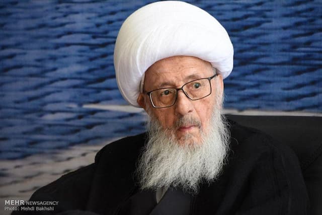 خبر درگذشت آیت الله وحید خراسانی تکذیب شد