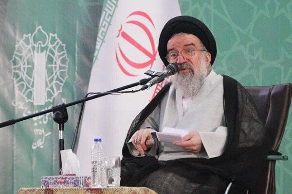 آیت‌الله خاتمی: حمایت و نقد سازنده دولت زمینه‌ساز پیشرفت کشور است