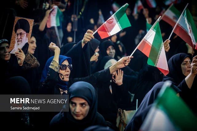 ویژه برنامه پاسداشت شهدای جنگ ۱۲ روزه برگزار می‌شود