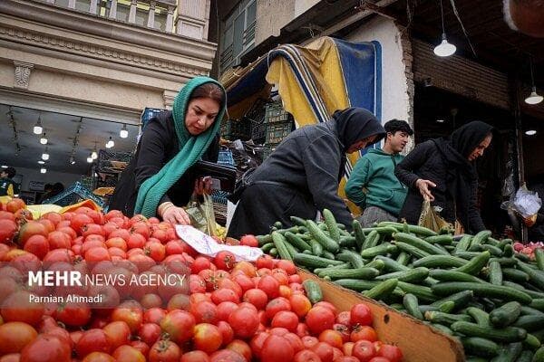 انفجار قیمت در بازار سبزیجات؛ هر کیلو گرم خیار ۸۹ و کاهو ۹۸ هزار تومان