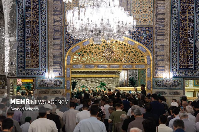 مرثیه خوانی شب شهادت امام حسن عسکری(ع) در حرم رضوی