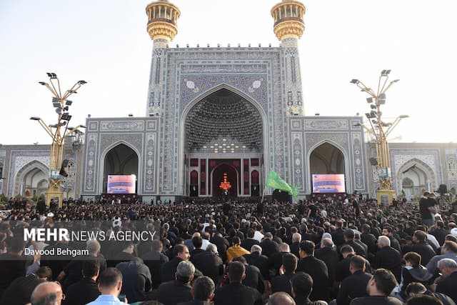 رکوردشکنی تاریخی میزبانی حرم رضوی با پذیرش ۷ میلیون زائر