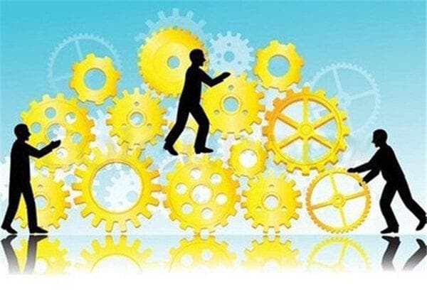 قوانین دست‌وپاگیر انگیزه فعالان اقتصادی را کاهش می‌دهد