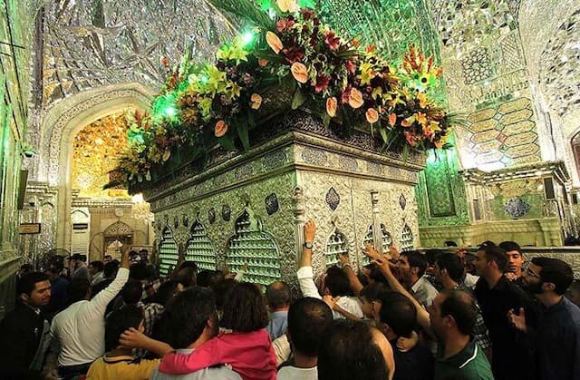 برگزاری جشن بزرگ بیعت با امام زمان(عج) در حرم مطهر شاهچراغ (ع)
