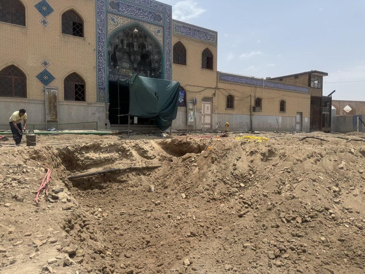 مدیرکل میراث فرهنگی: ۱۰۰ سکه تاریخی در دل کمرزرین اصفهان کشف شد