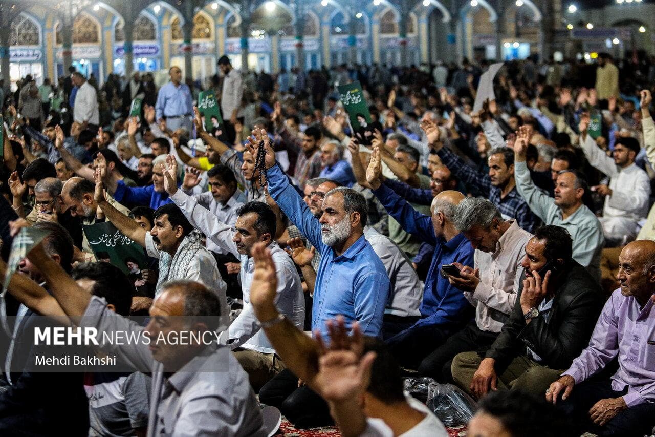 اجتماع بزرگ بیعت با امام زمان(ع) در مسجد مقدس جمکران