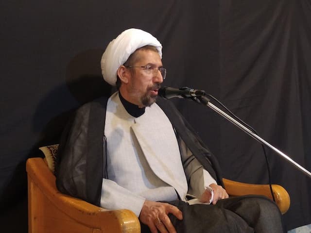 عقل و اراده لازمه حرکت جامعه به سوی بصیرت و تکامل است