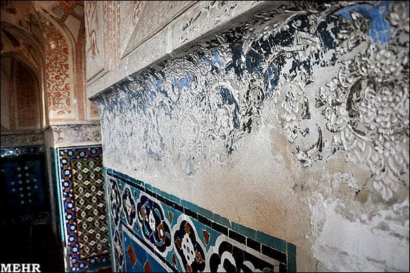 دیوار ضلع شرقی بقعه تاریخی شیخ کلخوران احیا می‌شود