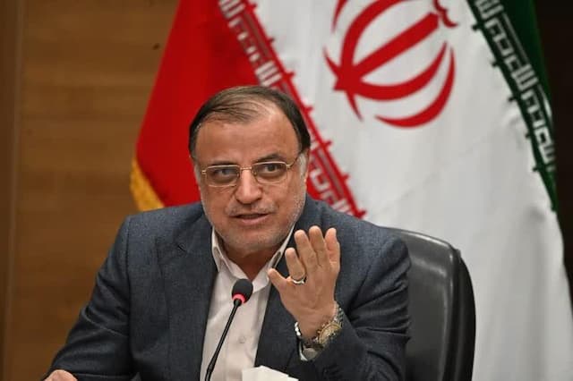 هیچ دانش‌آموزی نباید از تحصیل بازبماند