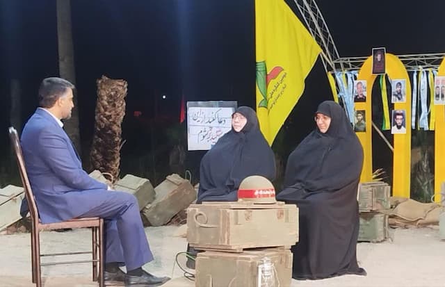 زنان پیشرانان عصر تمدن و حاملان فرهنگ ایثار هستند