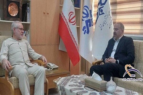 امضا تفاهمنامه همکاری میان پژوهشگاه فضایی و صدا و سیمای آذربایجان شرقی