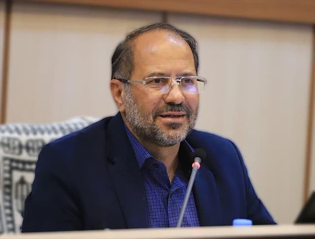رئیس شورای شهر یزد: برخی بازی‌های سیاسی را زودتر از موعد شروع کردند