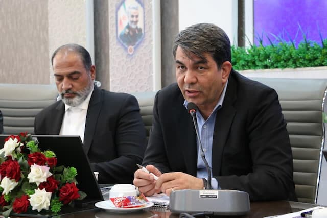 استاندارکرمان: مشارکت عمومی، کلید توسعه فضاهای آموزشی است
