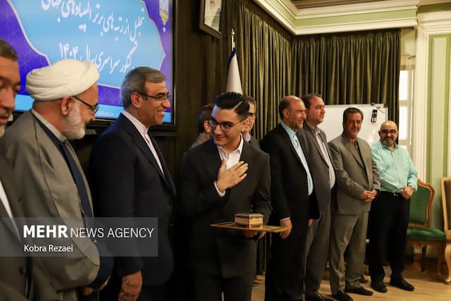 حمایت دولت لازمه پیشرفت نخبگان است