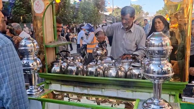 توزیع ۵ هزار قهوه عربی در شهر سنندج