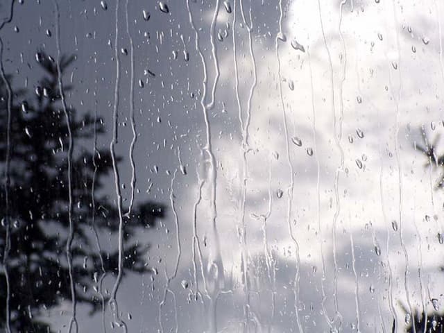 احتمال وقوع رگبار و رعد برق در فارس