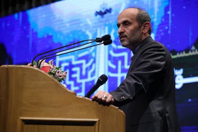 رمز ماندگاری انقلاب اسلامی «جهاد مردمی و رسانه‌ای» است